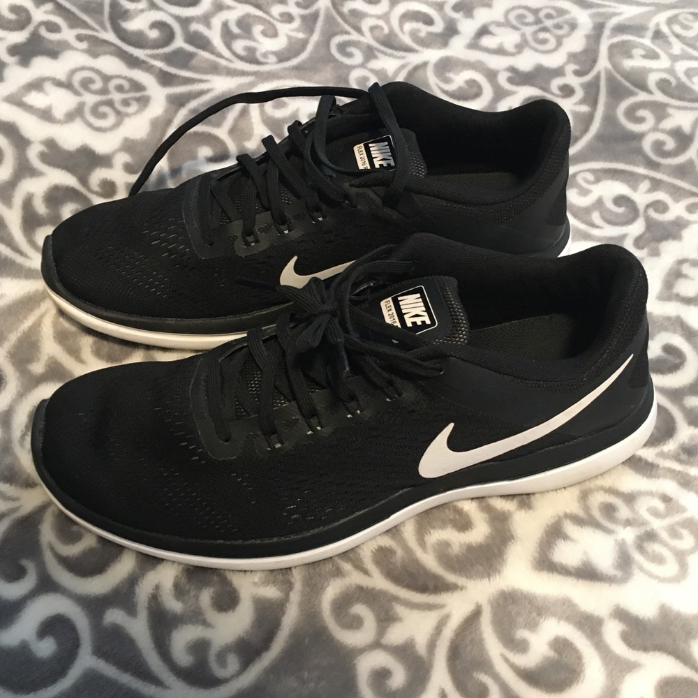 Nike Flex Running Sneakers